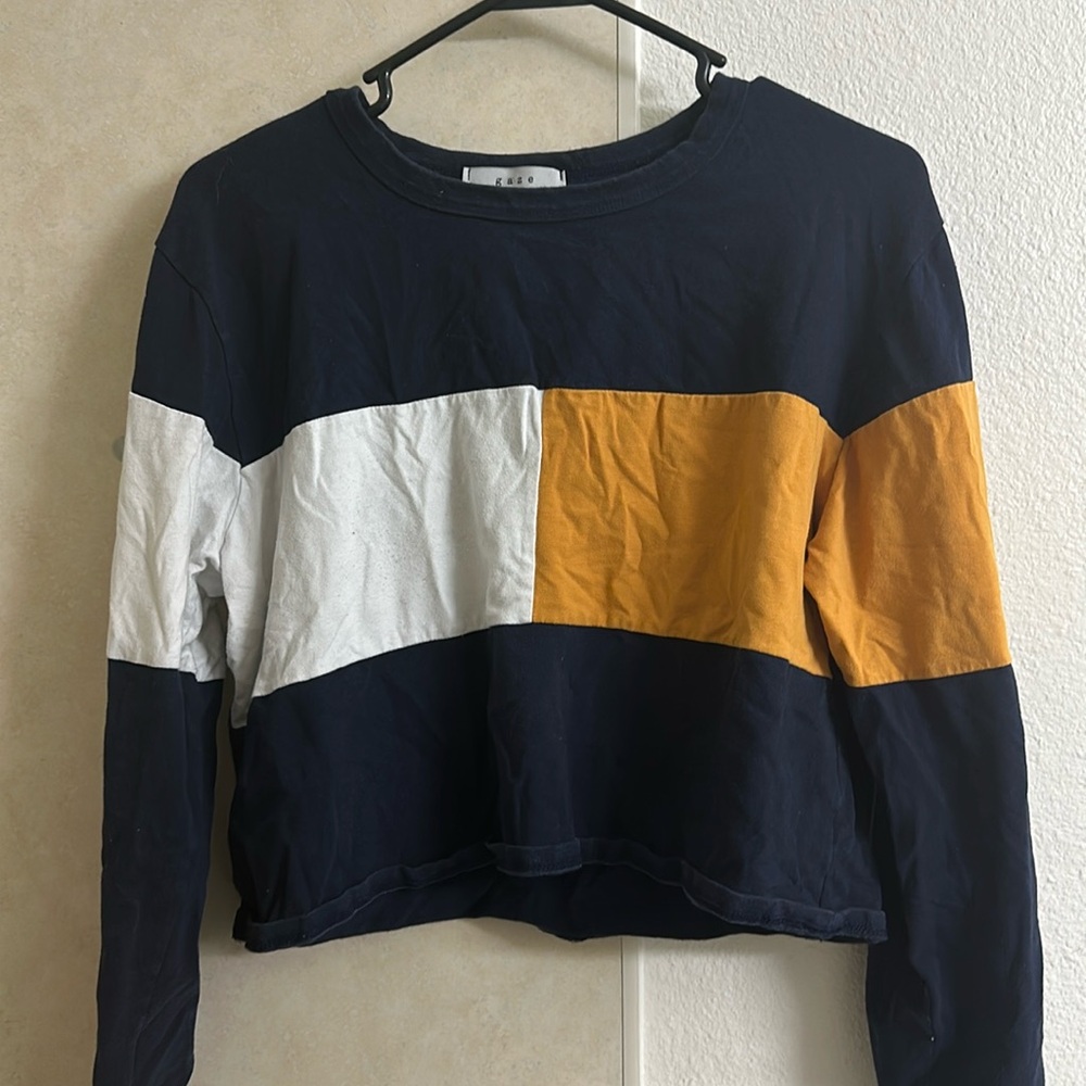 Long sleeve crop top